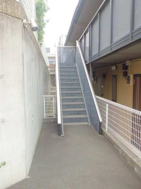 サンライズステージのエントランス|共用廊下