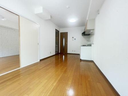 テラスサイド浦和の居間・リビング|ゆったりとした居間です