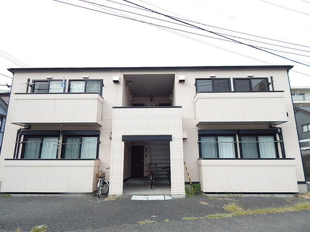 横浜市金沢区六浦東1丁目のアパートの画像