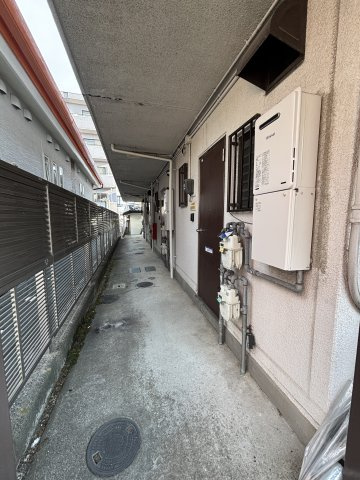 パルデンス泉中央のロビー|共用廊下