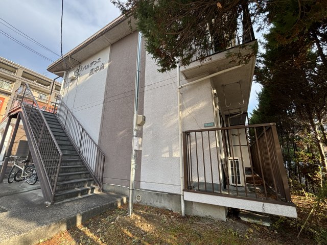 パルデンス泉中央のエントランス