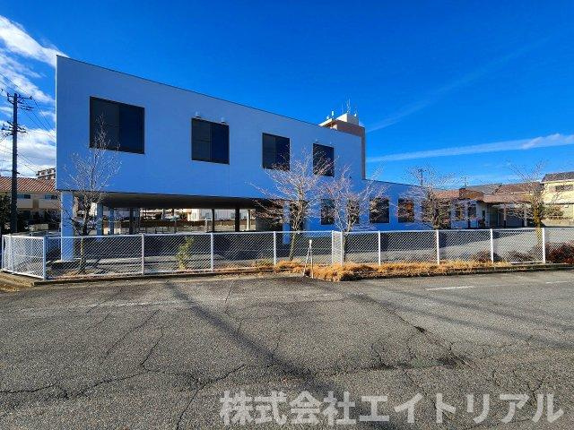 安城市三河安城町2丁目　貸事務所・倉庫の駐車場