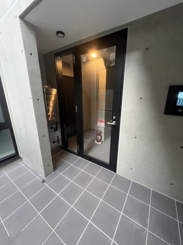 セレス巣鴨のエントランス