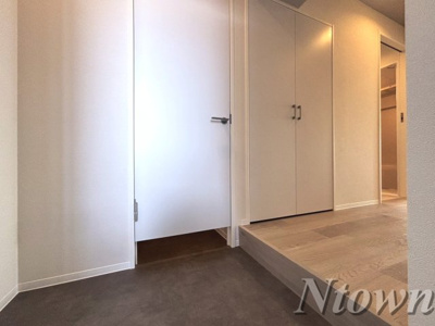 【玄関】 | NorthGrande栄生 | 玄関です