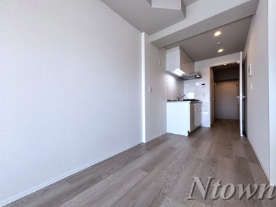 【居間・リビング】 | NorthGrande栄生 | ゆったり過ごせる居間です