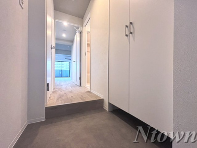 【玄関】 | NorthGrande栄生(初回保証料無料&火災保険料1年分負担キャンペーン中) | ゆったりとした玄関です