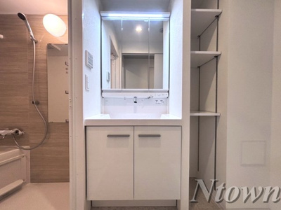 【独立洗面台】 | NorthGrande栄生(初回保証料無料&火災保険料1年分負担キャンペーン中) | 独立洗面化粧台が付いています