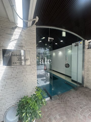 港区赤坂３丁目の賃貸マンションのエントランス