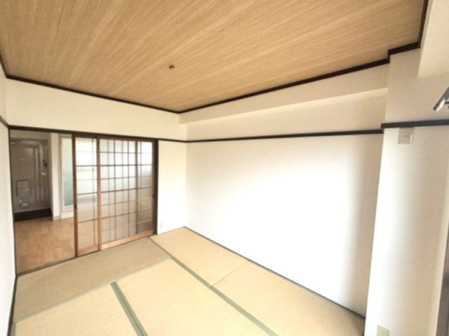 宝ビルの和室