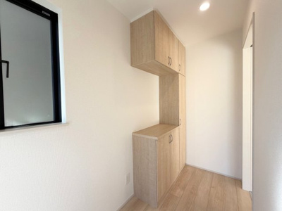 【玄関】 | 印西市木下B号棟 | 即日のご見学も可能です。お気軽に0476-37-3888までお問合せ下さい。