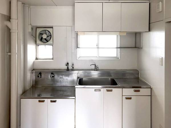 ビレッジハウス富木島4号棟のキッチン|ビレッジハウスの同一物件・同一タイプの間取りの写真です