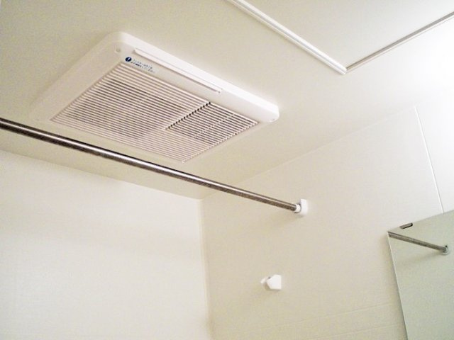 レオパレスエスポワールのその他|浴室乾燥機