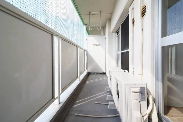 ビレッジハウス成田吾妻タワー1号棟のバルコニー|ビレッジハウスの同一物件・同一タイプの間取りの写真です