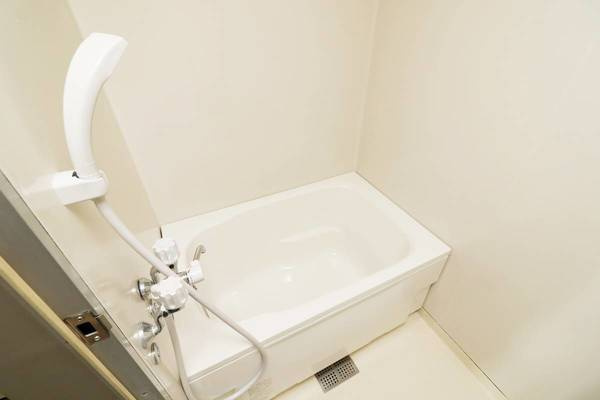 ビレッジハウス成田吾妻タワー1号棟の浴室|ビレッジハウスの同一物件・同一タイプの間取りの写真です