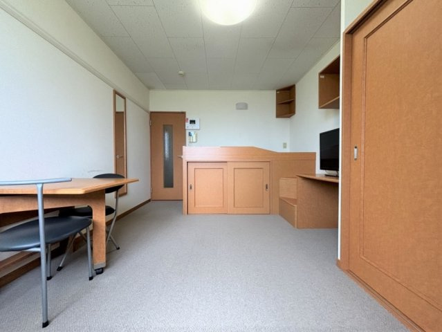 レオパレス小春の居間・リビング