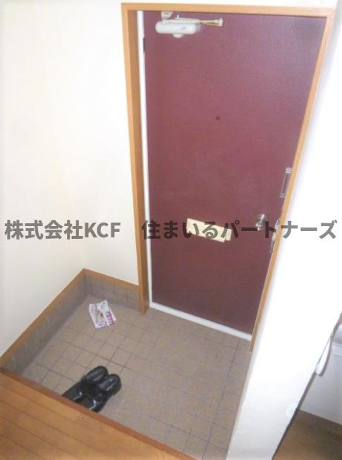 カスタムハイツの玄関|毎日通る玄関はこちらです