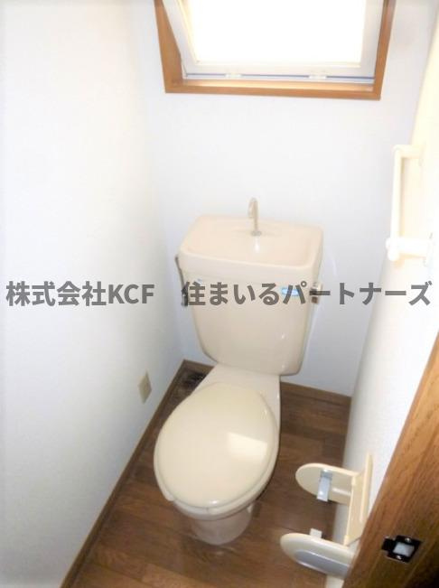 カスタムハイツのトイレ|落ち着いたトイレです