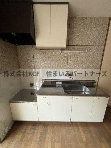 カスタムハイツのキッチン|コンパクトなキッチンで掃除もラクラク