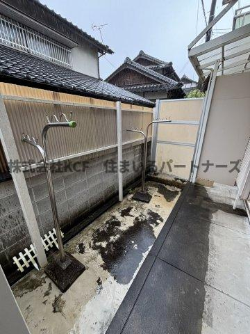 カスタムハイツのバルコニー|お洗濯にも便利なバルコニー付き