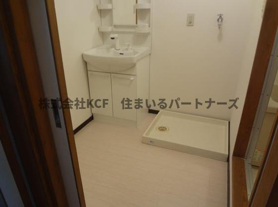 ライトハウスの洗面所|脱衣スペースもあります