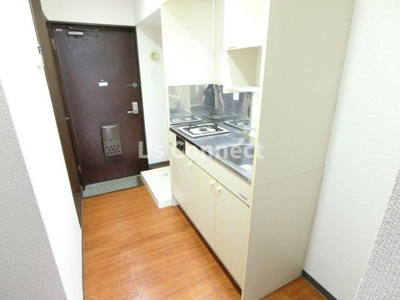 【内装】 | アクティブパレス百合ヶ丘Ｂ－７ | 約２．８帖のキッチンスペース。