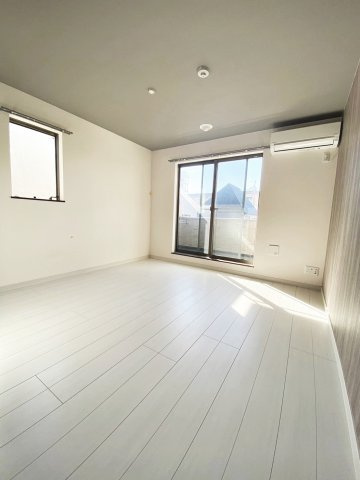 AILE宝塚Ⅲの居間・リビング