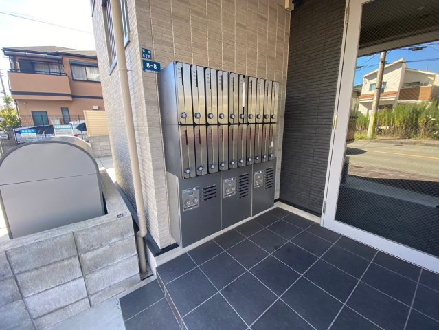 AILE宝塚Ⅲのエントランス