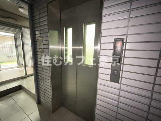 国立市富士見台４丁目の賃貸マンションのその他共用部分|エレベーターは１基あります