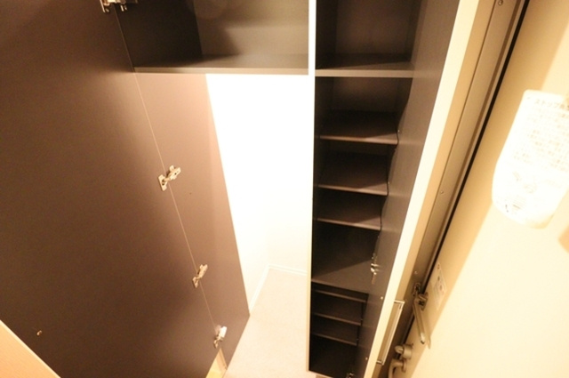 オルタシア カツラの玄関|シューズクローク