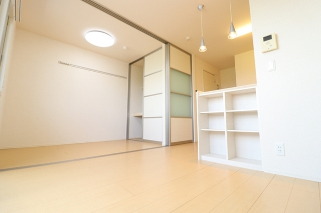 オルタシア カツラの内装|DK