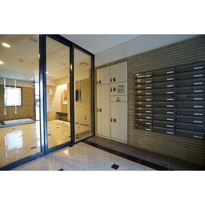 【エントランス】 | リリエンベルグ弐番館