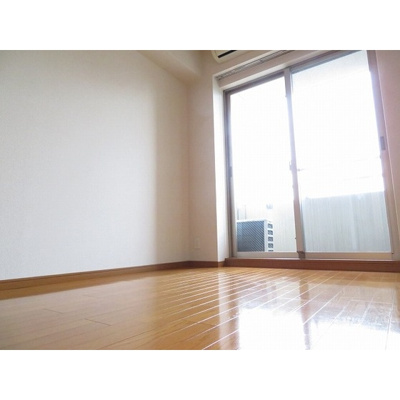 【居間・リビング】 | リリエンベルグ弐番館 | 洋室①