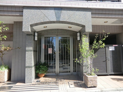 【エントランス】 | レクセルマンション浅草 | エントランス外観　※前回募集時2012年11月撮影