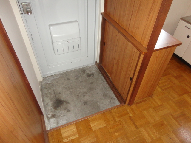 いかるがマンションの玄関