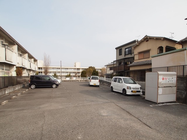 ピノハイツ　Ｂｉｓの駐車場