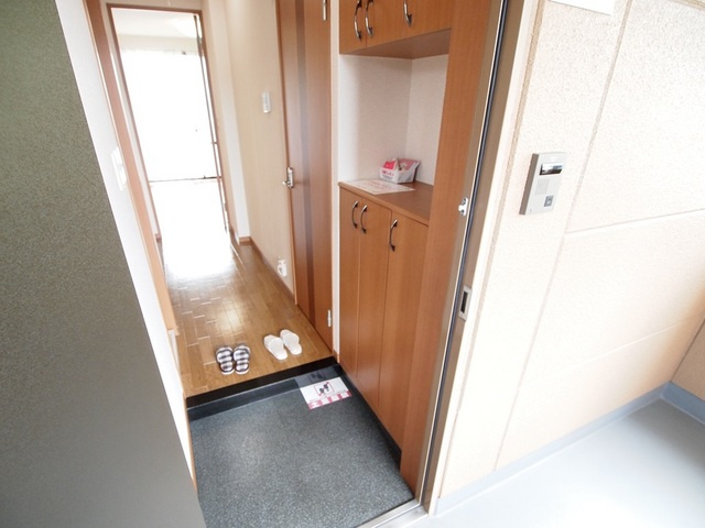 チェリーコーポの玄関