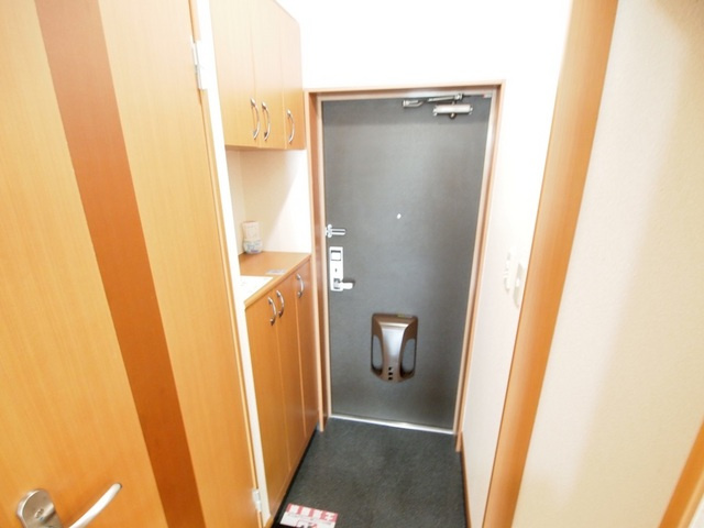 チェリーコーポの玄関