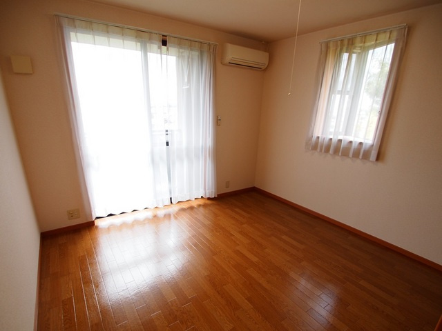 チェリーコーポの居間・リビング