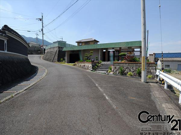 御所市大字小林の中古一戸建の外観|■現地撮影写真■土地面積４６０坪の広々とした邸宅です！お気軽にお問い合わせください！