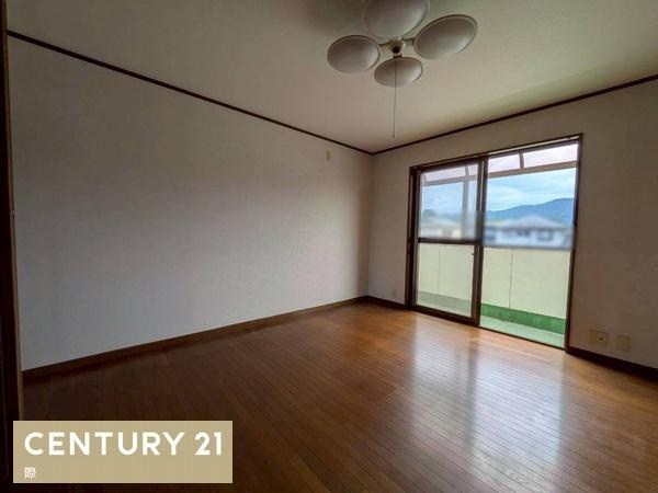 海南市多田　店舗付き住宅の洋室