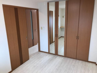 【洋室】 | ピュア・リーフ