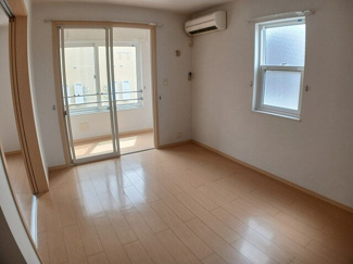 【居間・リビング】 | ウィスティリア　パディ壱番館