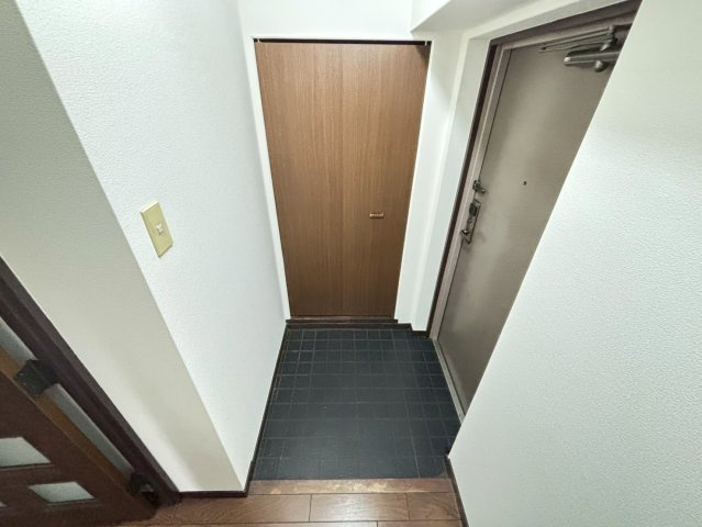 セントラル第2東園田の玄関