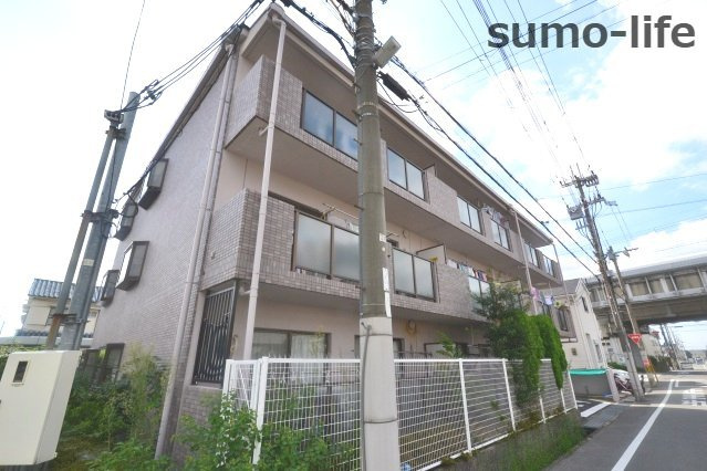 エクセレンス大越の外観