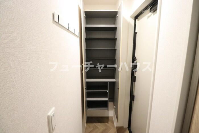 プラデーラの玄関