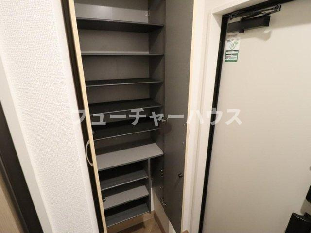 プラデーラの玄関