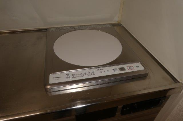 セジュール大内Aのキッチン|ＩＨコンロ