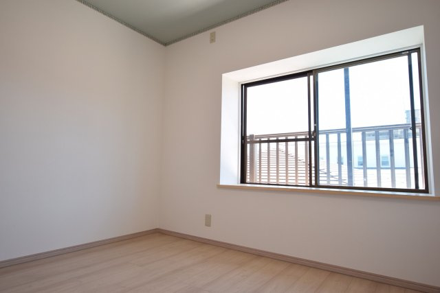 福岡市南区弥永2丁目　中古戸建の洋室|スタンダードな洋室です