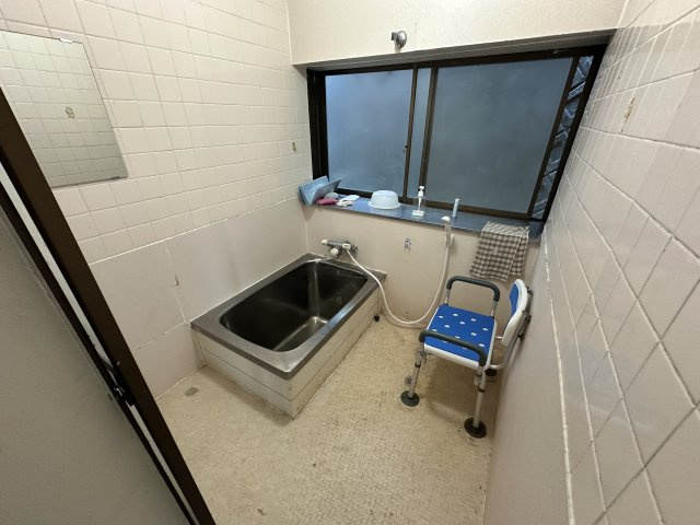 【北杜市須玉町江草】離れ古屋と家庭菜園付き物件の浴室