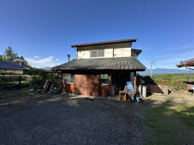 【北杜市須玉町江草】離れ古屋と家庭菜園付き物件の外観|離れ小屋